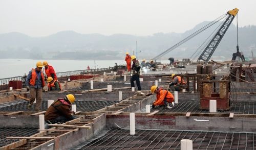 ���̰���