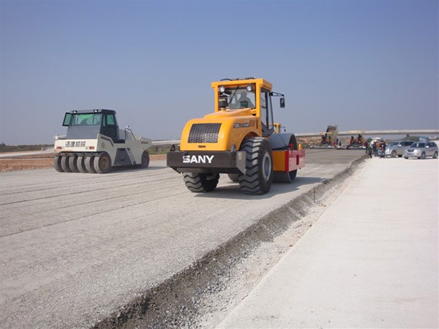 ���̰���